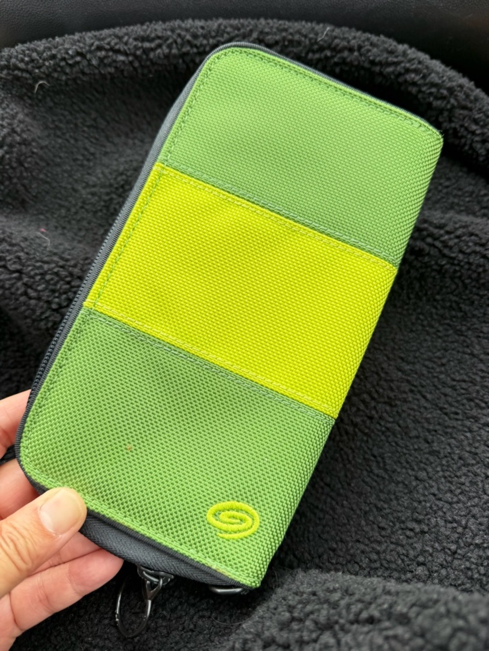 TIMBUK2 BIG ZIPPER WALLET GREEN/YELLOW
Travel Outdoor Rugged Commute Unisex